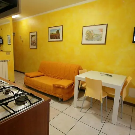 Apartment Domizia *